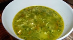 Cуп со шпинатом и макаронами
