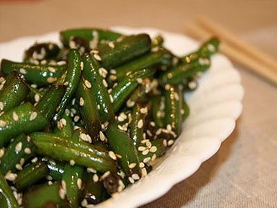 Фасоль с кунжутом и апельсином