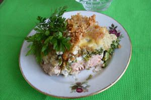 Горбуша запеченная с брокколи и соусом