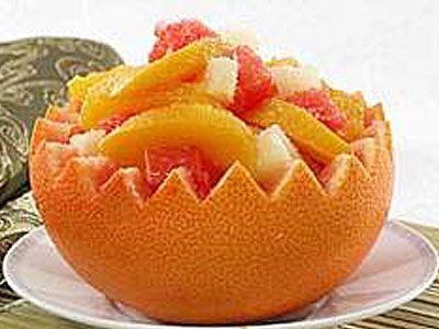 Грейпфрутовые корзинки с фруктами