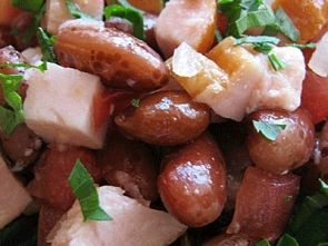 Как приготовить салат с куринной грудкой и фасолью