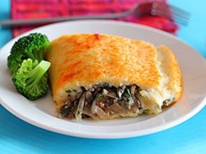 Картофельный рулет с грибами