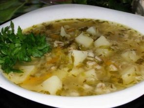 Классический постный рассольник с перловой крупой