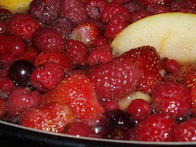 Крюшон из дыни и клубники