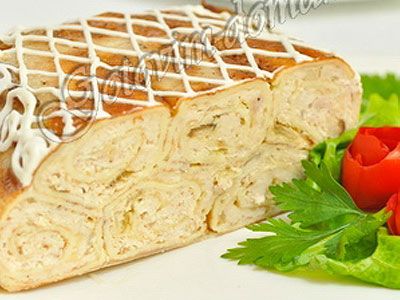 Курица, фаршированная блинами