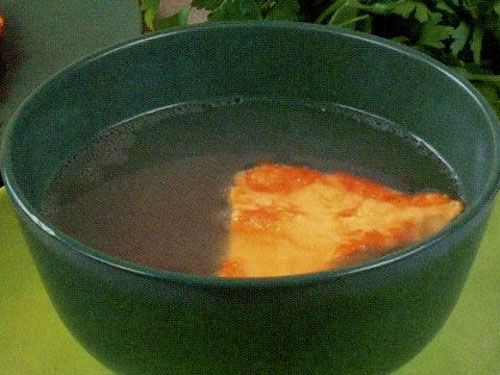 Куриный бульон с омлетом