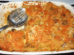 Макароны запеченные с колбасой и сыром
