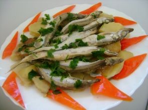 Мойва с картофелем в мультиварке