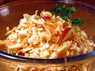 Морковно яблочный салат