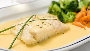 Морской окунь с лимонно-масляным соусом