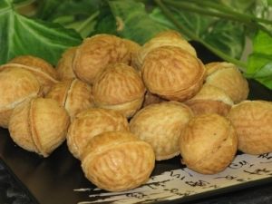 Орешки со сгущенным молоком