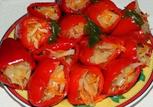 Перец, фаршированный капустой