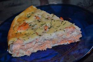 Пирог с  семгой