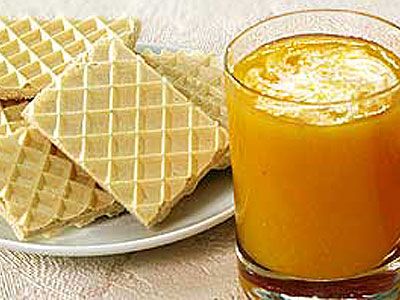 Пряный кисель с вафлями