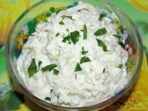 Салат из кальмаров с яйцом