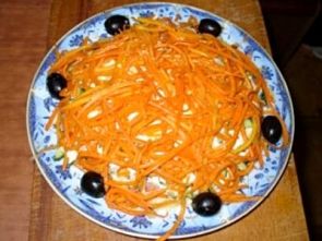 Салат из корейской морковки с ветчиной