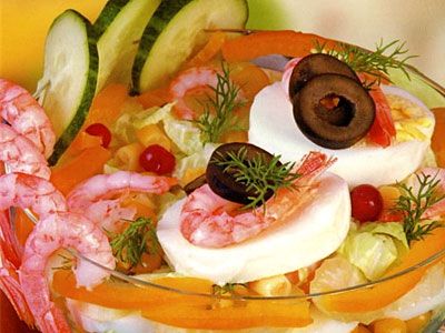Салат - коктейль из креветок