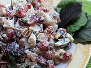 Салат с копченой курицей и гранатом