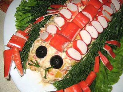 Салат с крабовыми палочками и колбасой