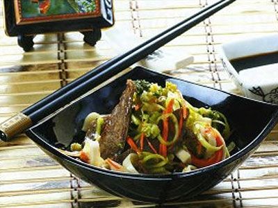 Салат «УДОН» с уткой и лапшой
