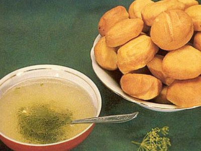 Сорпа (бульон) с баурсаками
