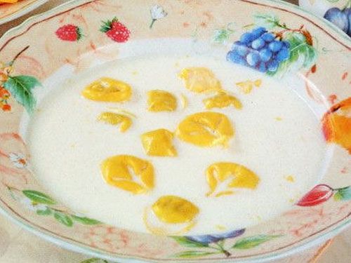 Суп молочный с вареничками