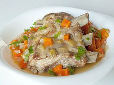 Свиные ребрышки под винным соусом