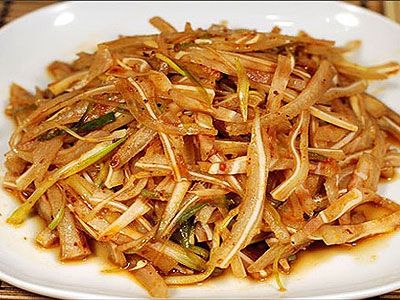Уши свиные под соусом «Бешамель»