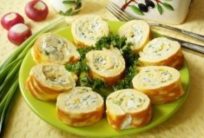 Яичный рулет с сыром