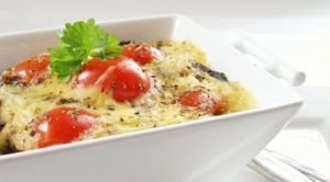 Запеченные кабачки с помидорами