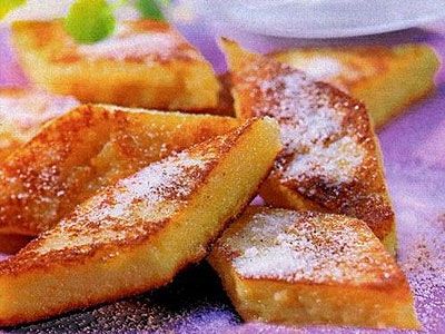 Жареные манные ромбики с вишневым киселем