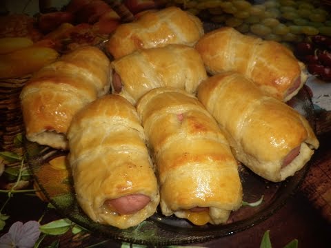 Рецепт вкуснейших сосисок в слоённом тесте с сыром !!!