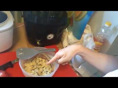 Сырники с изюмом в мультиварке - простой видео рецепт / How to cook syrniki